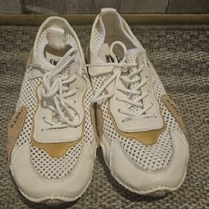 Dbeck AirWalker Pro women's sneakers. 8